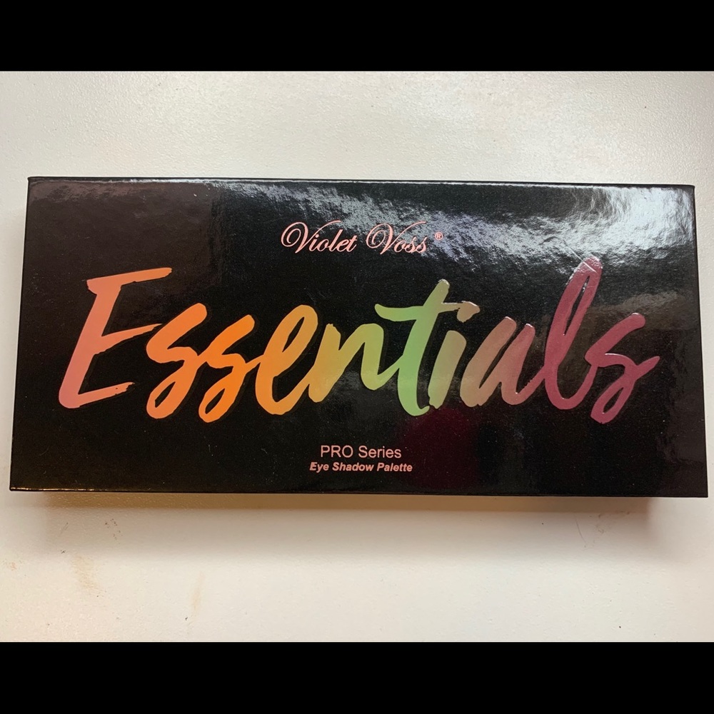 Violet Boss Essentials palette
